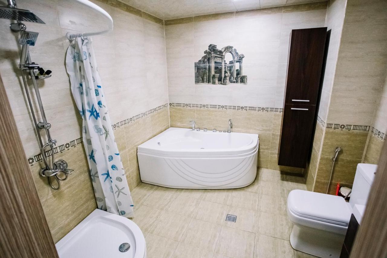 Continent Hotel Baku Eksteriør billede
